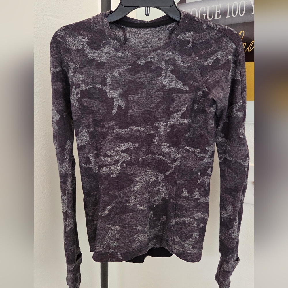 Lululemon Gray Camouflage Long Sleeve Active Top
